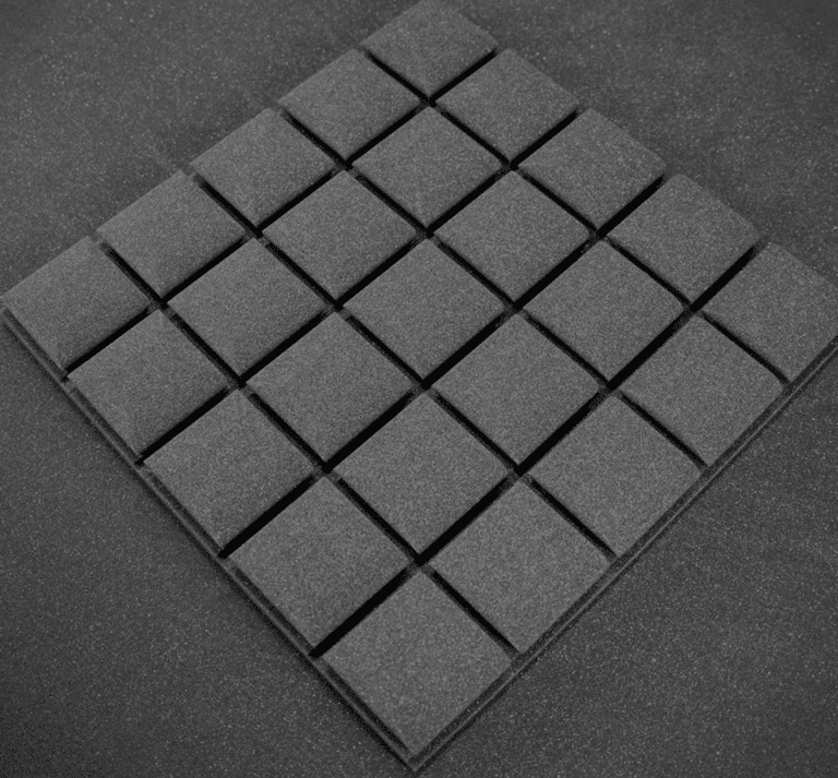 placa acústica gomos chanfrada 50x50cm e 30x30cm